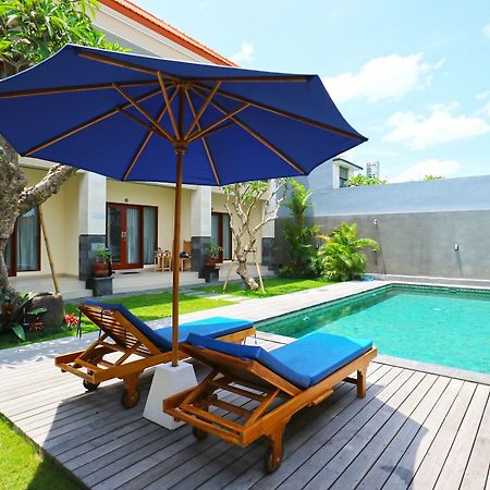 Lotus Bali Guest House Canggu Esterno foto