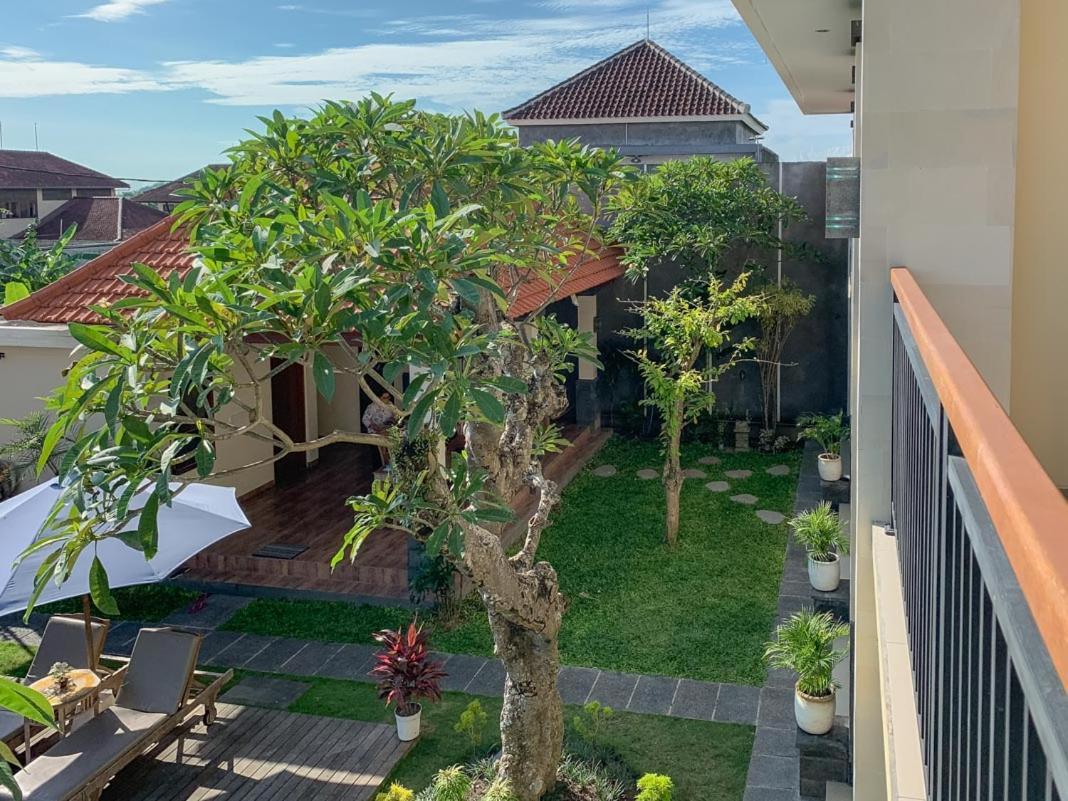 Lotus Bali Guest House Canggu Esterno foto