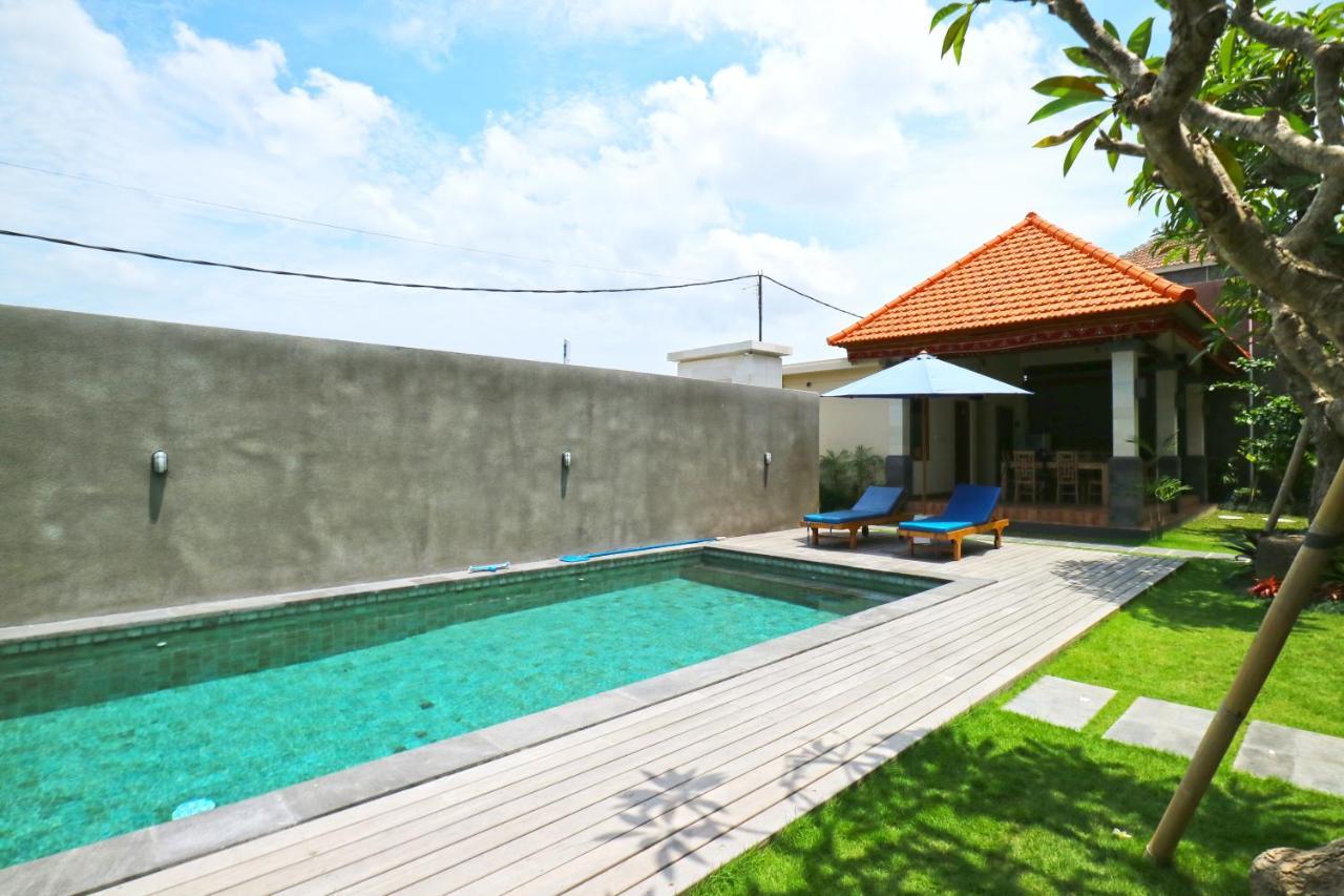 Lotus Bali Guest House Canggu Esterno foto