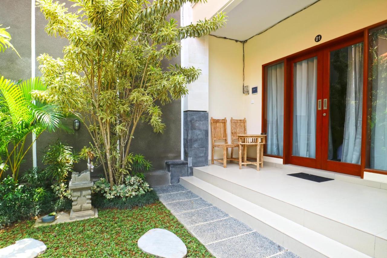 Lotus Bali Guest House Canggu Esterno foto