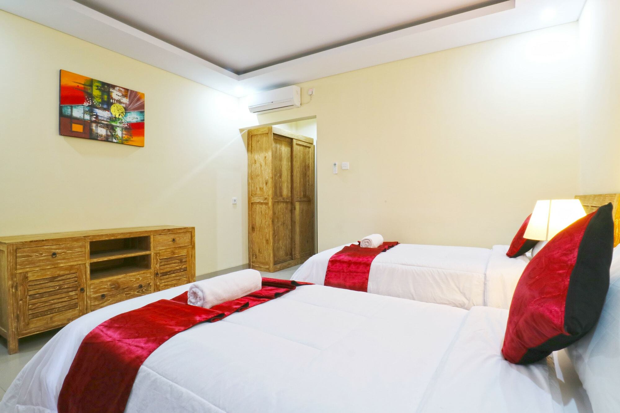 Lotus Bali Guest House Canggu Esterno foto