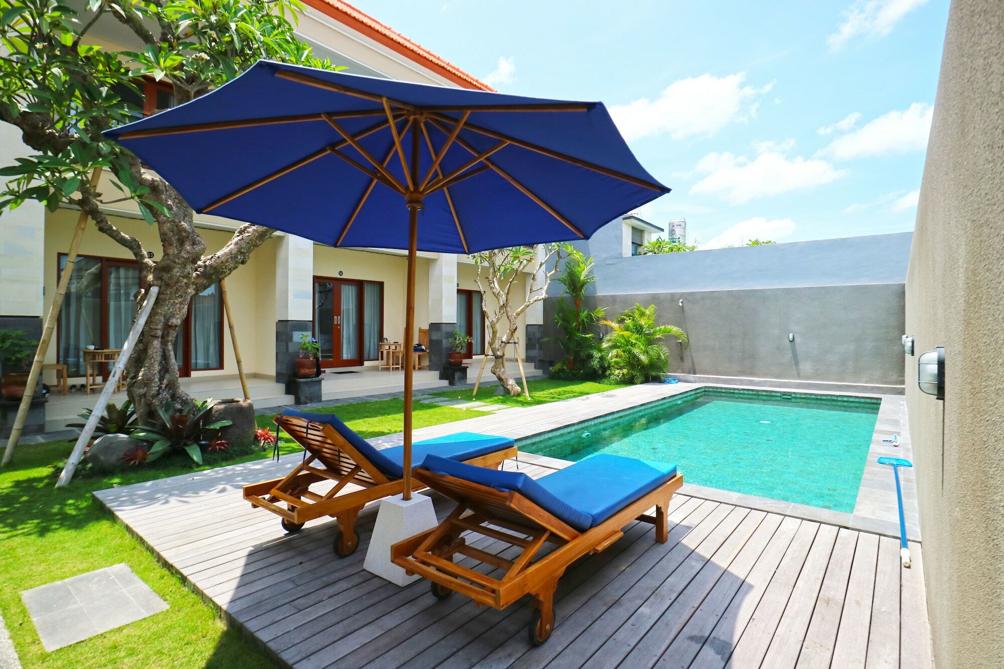 Lotus Bali Guest House Canggu Esterno foto